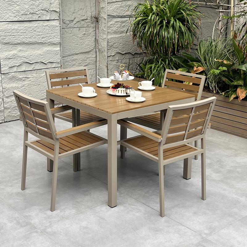 Ulkoilu nousussa – Lenatees lanseeraa uuden köysisohvakokoelman hienostuneeseen ulkoilmakokemukseen Ulkoilu nousussa – Lenatees lanseeraa uuden köysisohvakokoelman hienostuneeseen ulkoilmakokemukseen