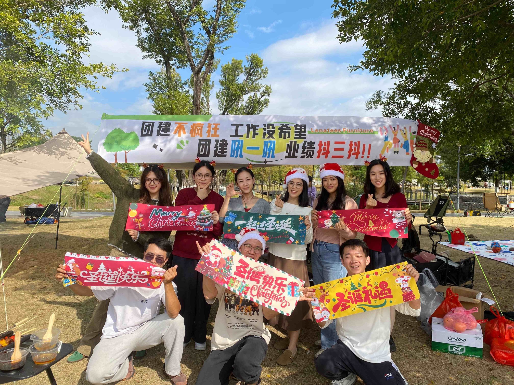 Norler Furniture viettää joulukautta yhdessä